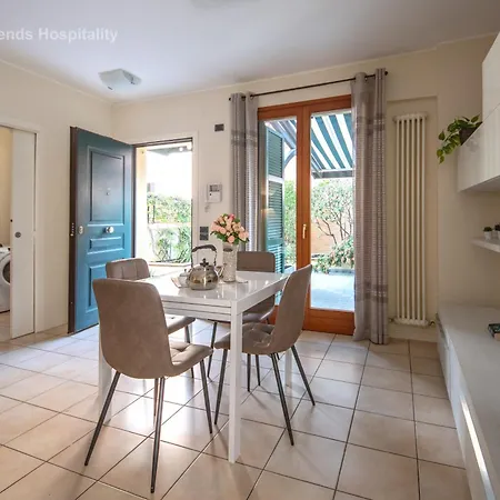 Casa Flowers Apartment *